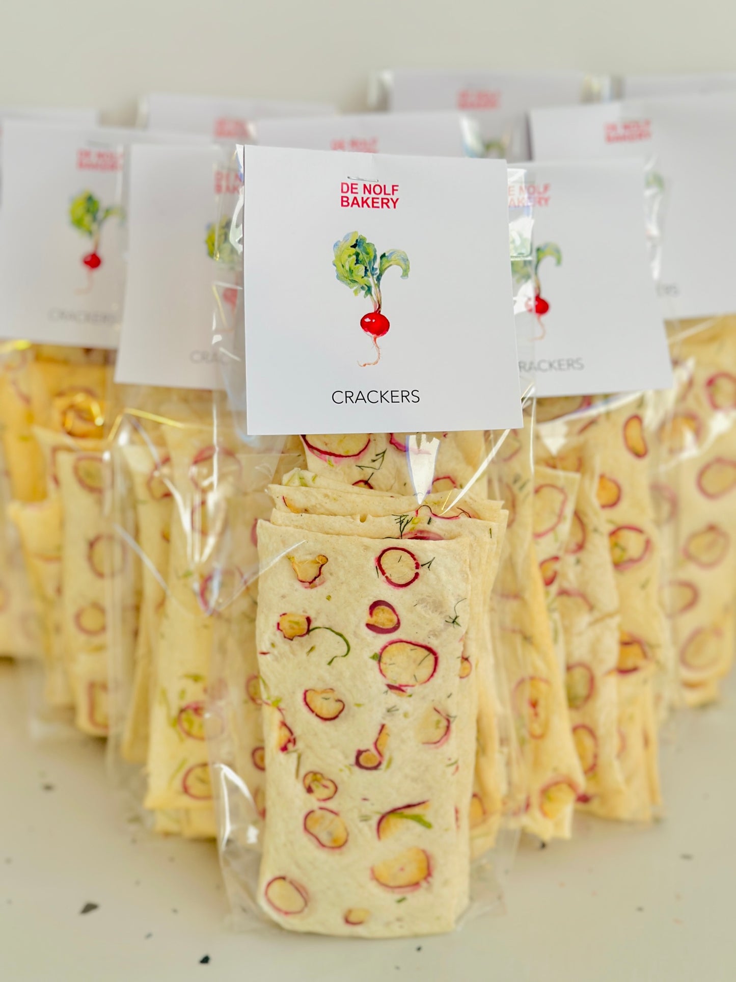 Salty crackers met radijs